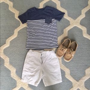 Boy’s 5T outfit.